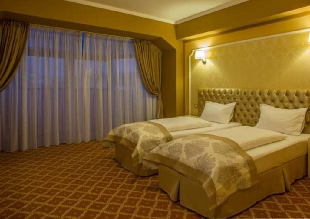 Hotel Bulevard Hunedoara Oda fotoğraf